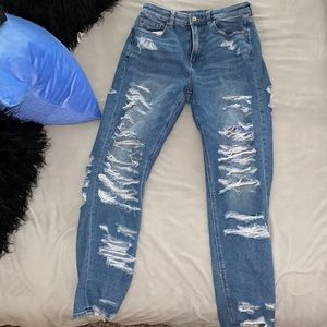 American eagle ripped mom jean size 8 long